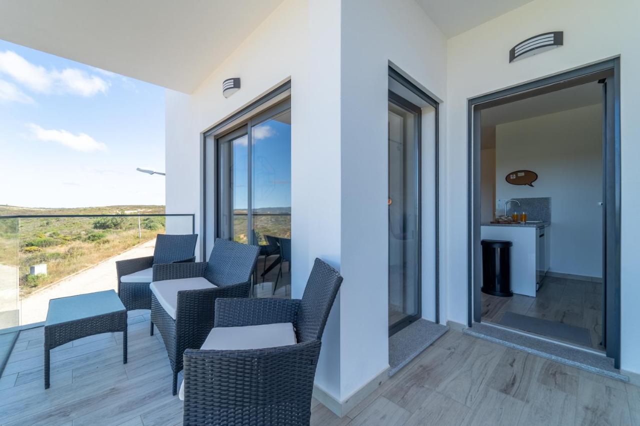 A Gaivota - Walking Distance To Monte Clerigo And Amoreira Beaches Aljezur Exterior photo