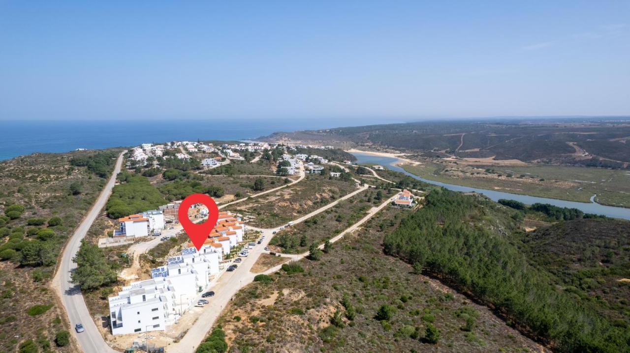 A Gaivota - Walking Distance To Monte Clerigo And Amoreira Beaches Aljezur Exterior photo