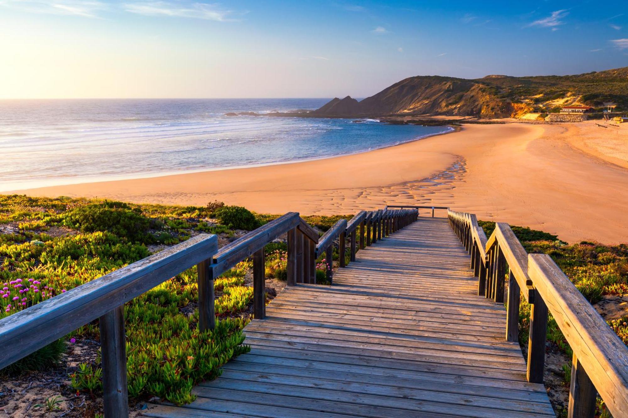 A Gaivota - Walking Distance To Monte Clerigo And Amoreira Beaches Aljezur Exterior photo